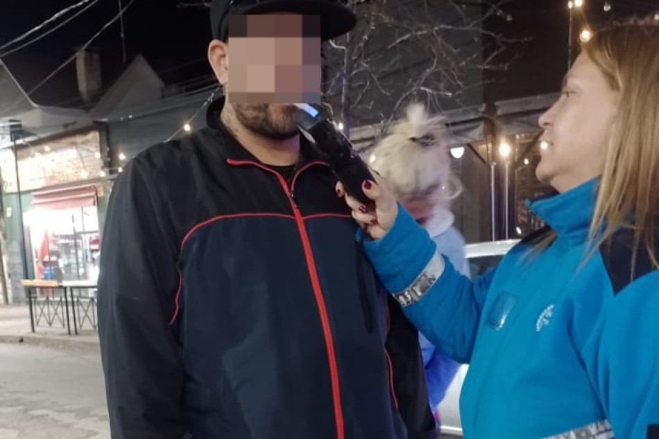 521630 | Control alcoholemia positivo en plaza Alberdi - Secretaría de Control