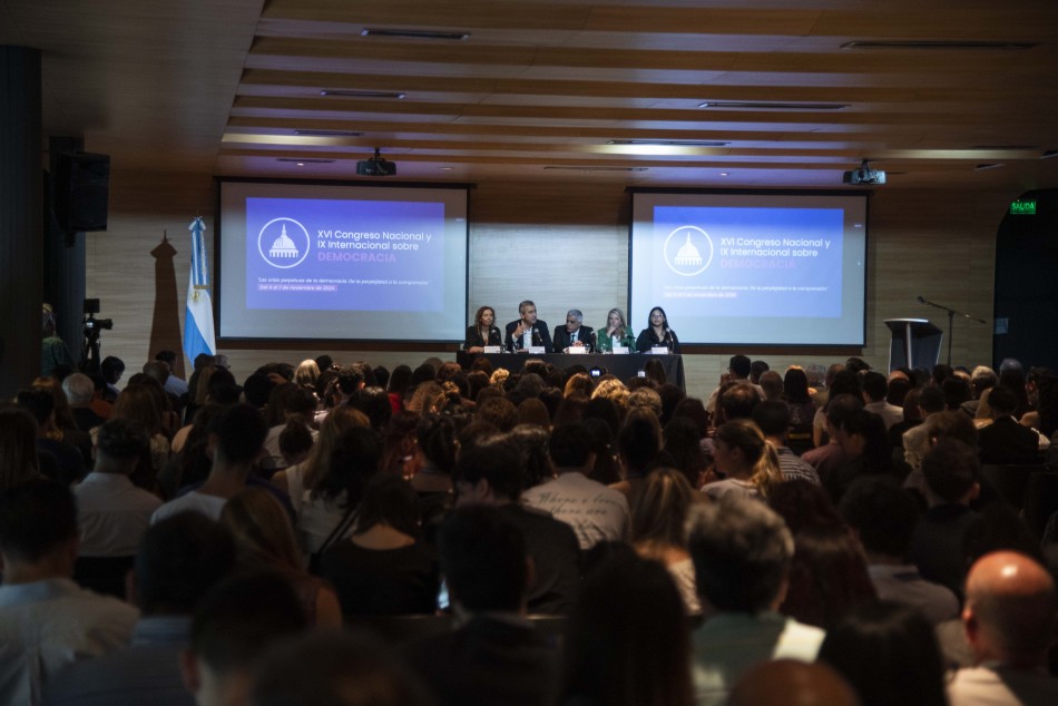 536115 | Apertura Congreso Nacional e Internacional sobre Democracia - Subsecretaría de Comunicación Social (Silvio Moriconi)