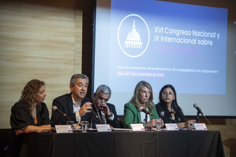 536118 | Apertura Congreso Nacional e Internacional sobre Democracia - Subsecretaría de Comunicación Social (Silvio Moriconi)