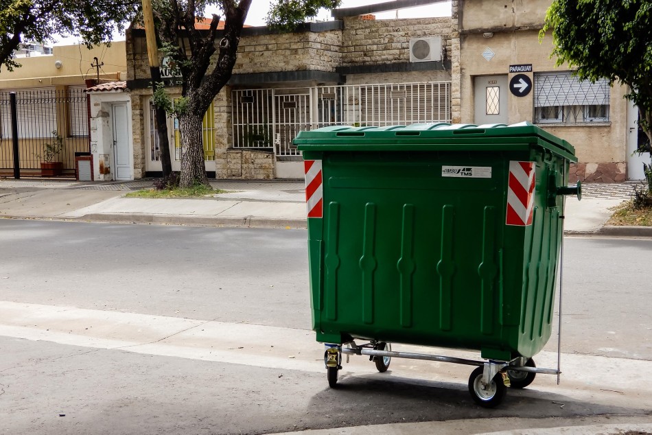 550941 | El municipio colocó 121 contenedores nuevos en los barrios La Guardia y Matheu - Secretaría de Ambiente y Espacio Público (Juan Pablo Allegue)