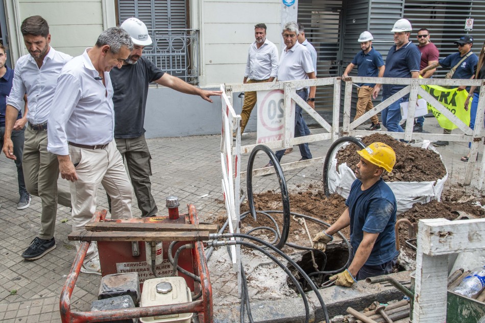 551096 | Recorrida renovación de Cañerías de Agua Potable - Subsecretaría de Comunicación Social (Silvio Moriconi)