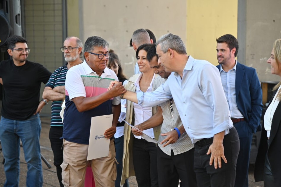 561719 | Más de 80 familias del barrio Los Humitos recibieron las escrituras de sus viviendas - Subsecretaría de Comunicación Social (Marcelo Beltrame)