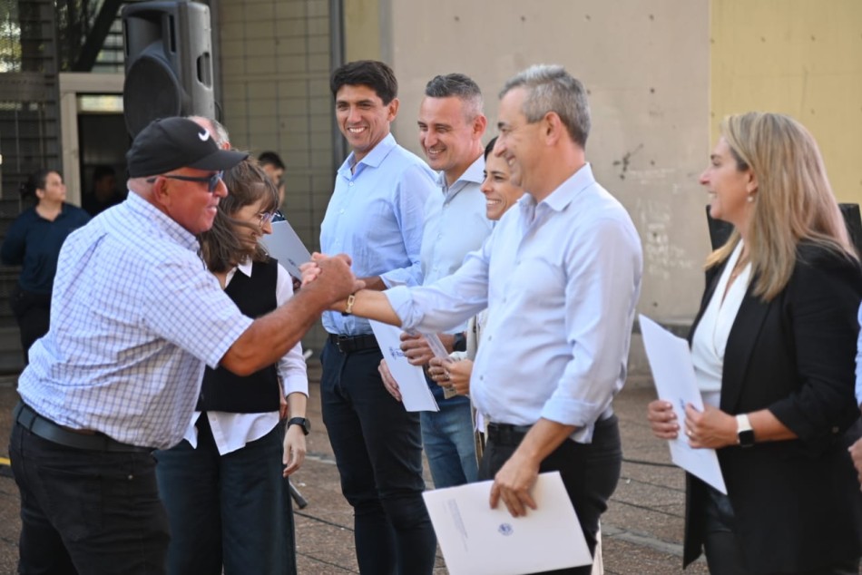 561721 | Más de 80 familias del barrio Los Humitos recibieron las escrituras de sus viviendas - Subsecretaría de Comunicación Social (Marcelo Beltrame)