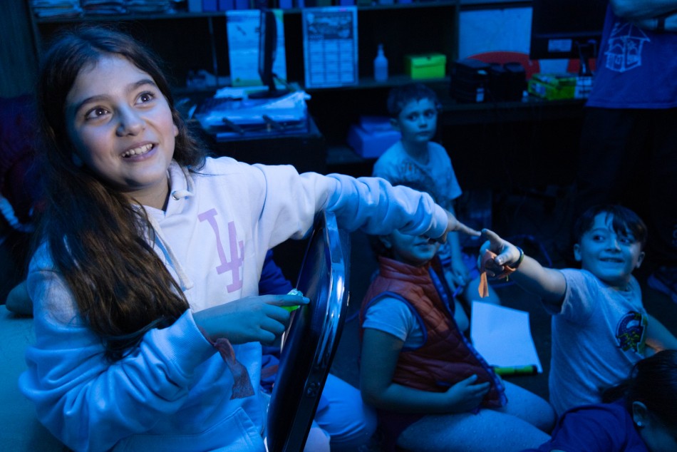 570319 | Aventuras Nocturnas en el Palacio de Leones - Estación Embarcaderos (Alejandra Boccardo)