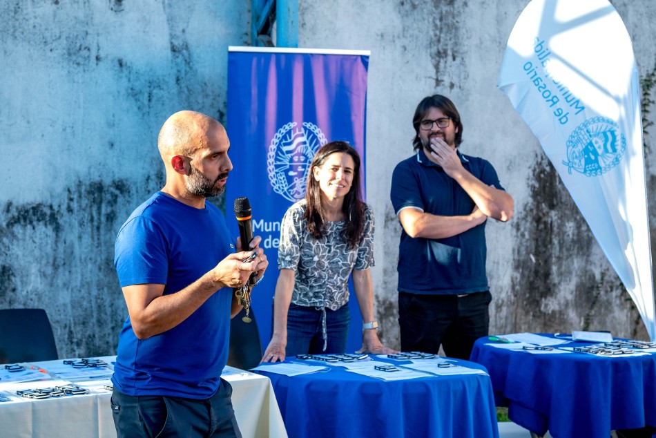 574174 | Entrega de pulsadores Alarmas Comunitarias en Barrio Cura - Subsecretaría de Comunicación Social (Marcelo Beltrame)