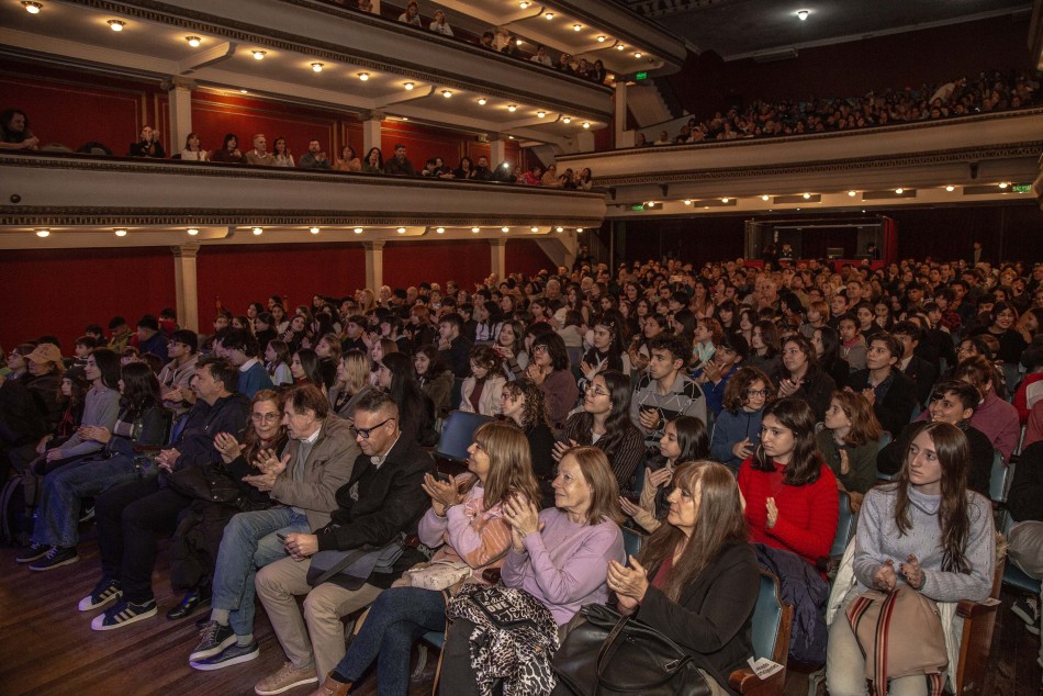580659 | Presentación Editando sueños II en La Comedia - Sec. de Cultura y Educación (Guillermo Turin Bootello)