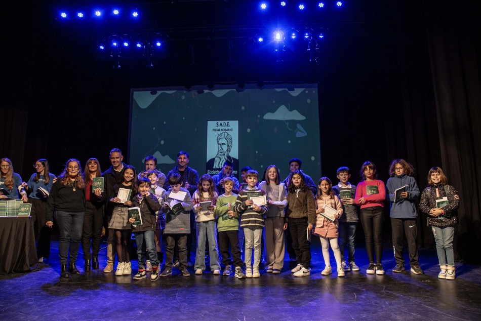 580661 | Presentación Editando sueños II en La Comedia - Sec. de Cultura y Educación (Guillermo Turin Bootello)