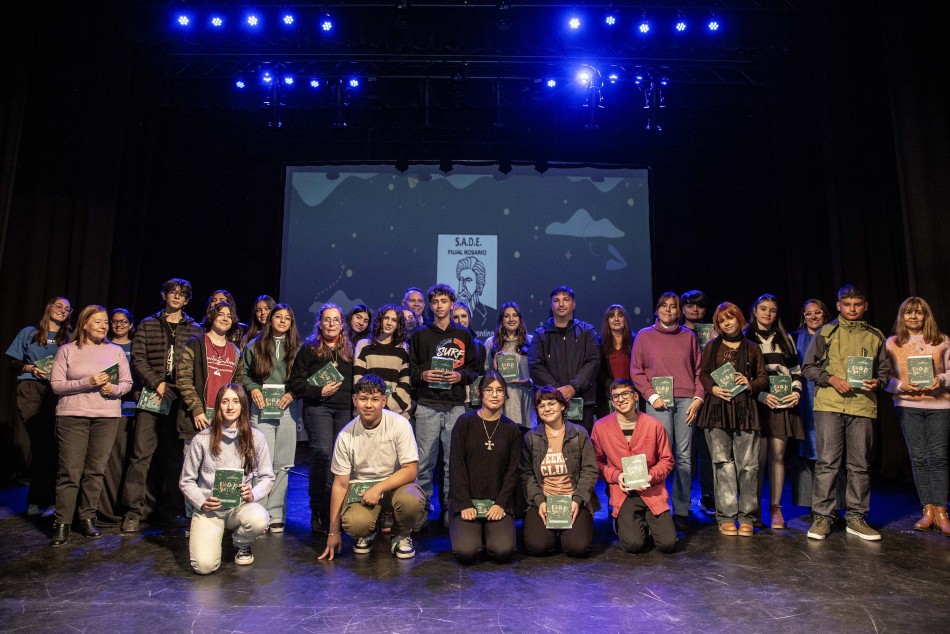 580672 | Presentación Editando sueños II en La Comedia - Sec. de Cultura y Educación (Guillermo Turin Bootello)