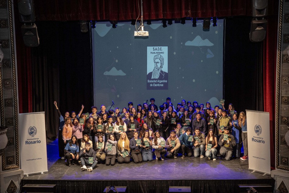580676 | Presentación Editando sueños II en La Comedia - Sec. de Cultura y Educación (Guillermo Turin Bootello)