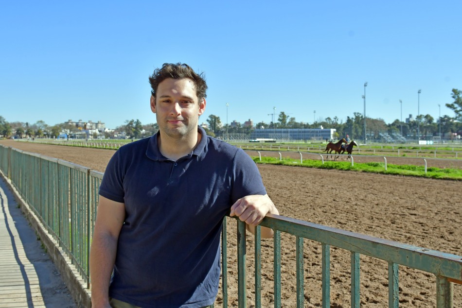 605365 |  - Mariela Aronna (Secretaría de Deporte y Turismo)